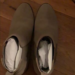 Steve Madden Tan Suede Boots